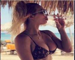Carmella (Wrestler) consuming alcohol